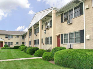 Cloverdale Park Apartments, LLC | Saddle Brook, New Jersey, 07663   MyNewPlace.com