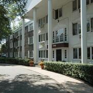 Larpenteur Manor Apartments