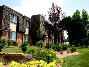Treetop Lodge | Overland Park, Kansas, 66214  Low Rise, MyNewPlace.com