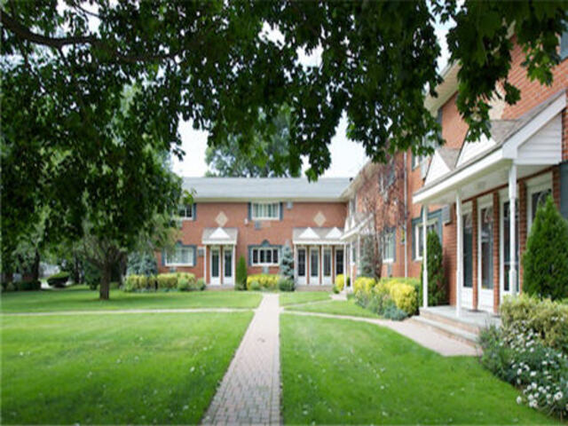 8 Kings Court Camillus NY House Rental