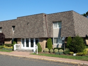 Fairfield West at Babylon | West Babylon, New York, 11704   MyNewPlace.com