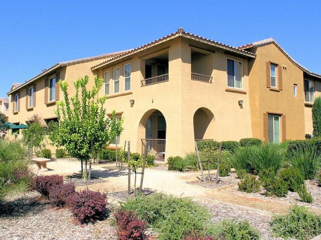 Apartment for Rent in Roseville