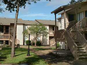 Hunters Cove Apartments | Bay City, Texas, 77414   MyNewPlace.com