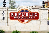 Republic Woodlake Apartments