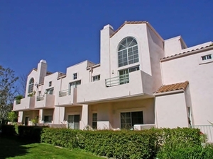 Summit at Warner Center | Woodland Hills, California, 91367  Townhouse, MyNewPlace.com