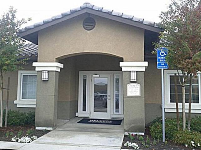 Apartment for Rent in Lindsay