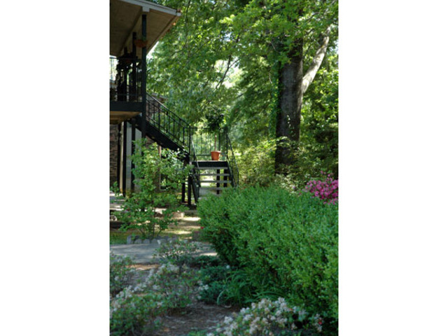 Parkwood South Apartments