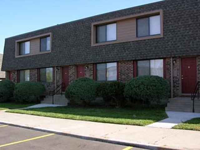 Sunset Townhomes Apartments