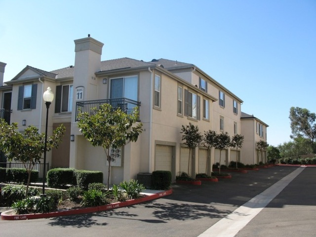 Apartment for Rent in Lake Forest