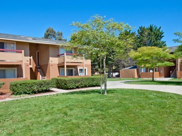 Cambridge Court Apartments