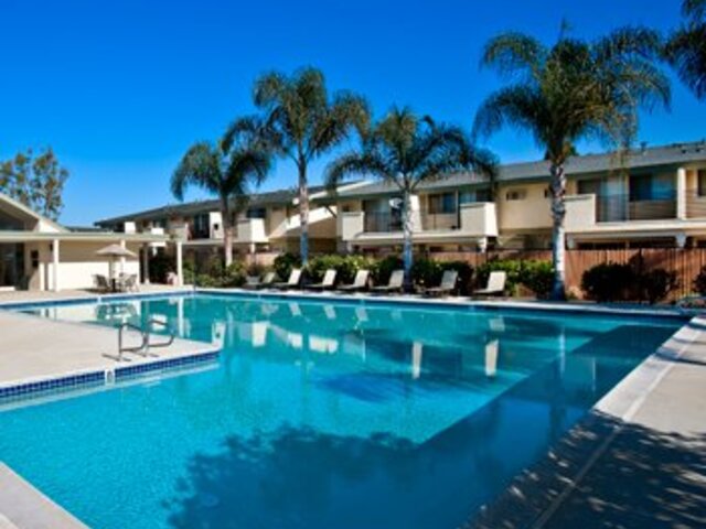 Apartment for Rent in Costa Mesa
