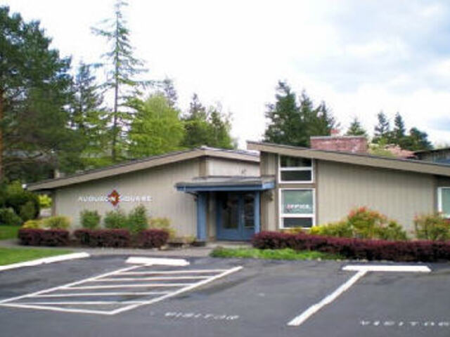 10960 SW Springwood Dr Tigard OR Rental House