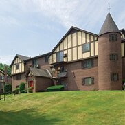 Royal Crest Warwick Apartment Homes