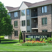 Oaks Lincoln Apartments