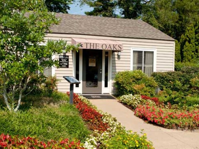The Oaks Apartments