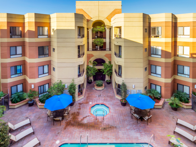 Apartment for Rent in Long Beach