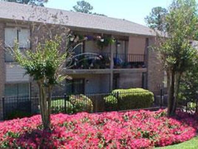 Rolling Brook Apartment Homes