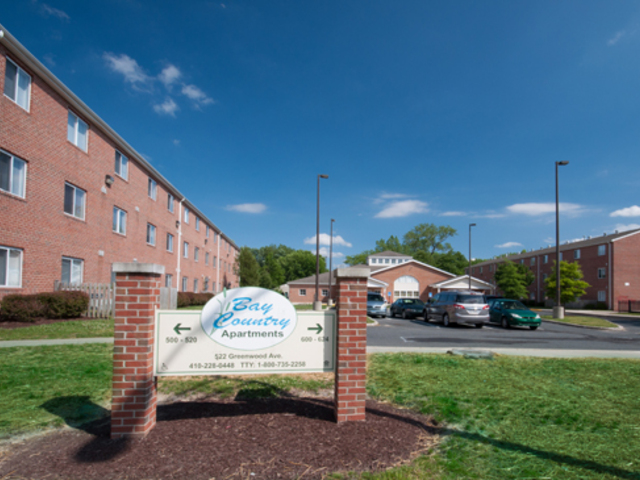 Bay Country Apartments