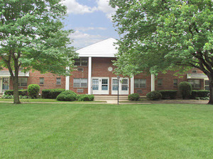 Brookview Manor Apartments, LLC | Stratford, New Jersey, 08084   MyNewPlace.com