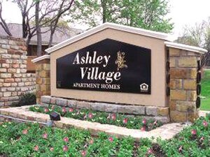 Ashley Village | Arlington, Texas, 76006  Garden Style, MyNewPlace.com