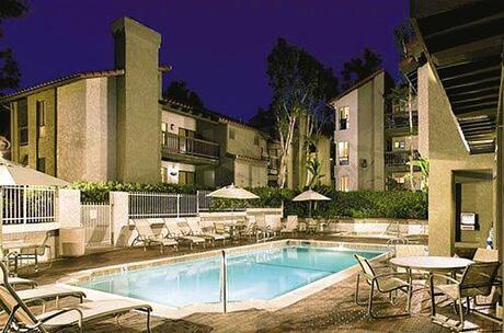 Apartment for Rent in Lake Forest