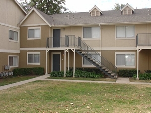 North Lake Apartment Homes | Lake Elsinore, California, 92530  Garden Style, MyNewPlace.com