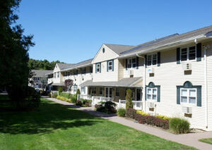 Fairfield Country Club Gardens | East Islip, New York, 11730   MyNewPlace.com