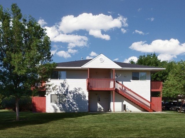 Rock Pointe Apartments