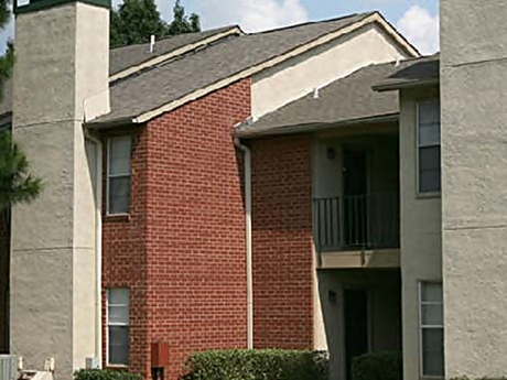 Pine Knoll Apartments