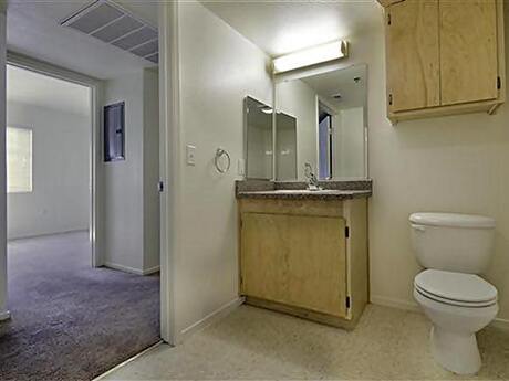 Valley Oaks Apartments