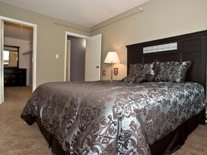 Scenictree Condominiums | Palos Hills, Illinois, 60465  Mid Rise, MyNewPlace.com