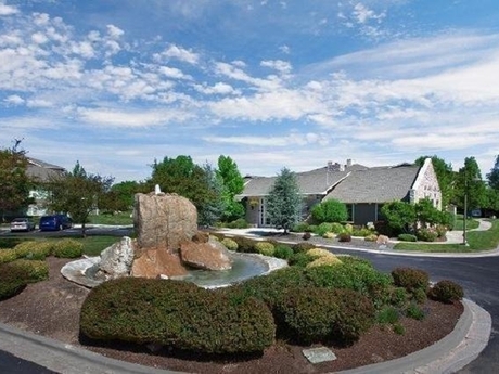 Lodge At Maple Grove Apartments
