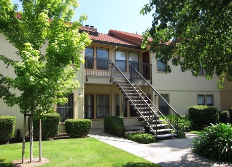 Walnut Woods Apartments