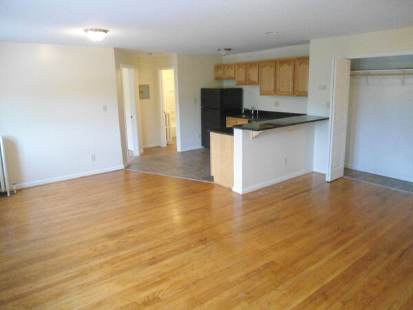 Buffalo, NY - Apartment - $775.00