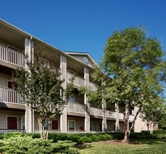Mission Reedy Creek | Charlotte, North Carolina, 28215  Garden Style, MyNewPlace.com