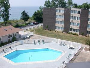 Westview Apartments | Saint Joseph, Michigan, 49085   MyNewPlace.com