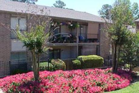 Rolling Brook Apartment Homes