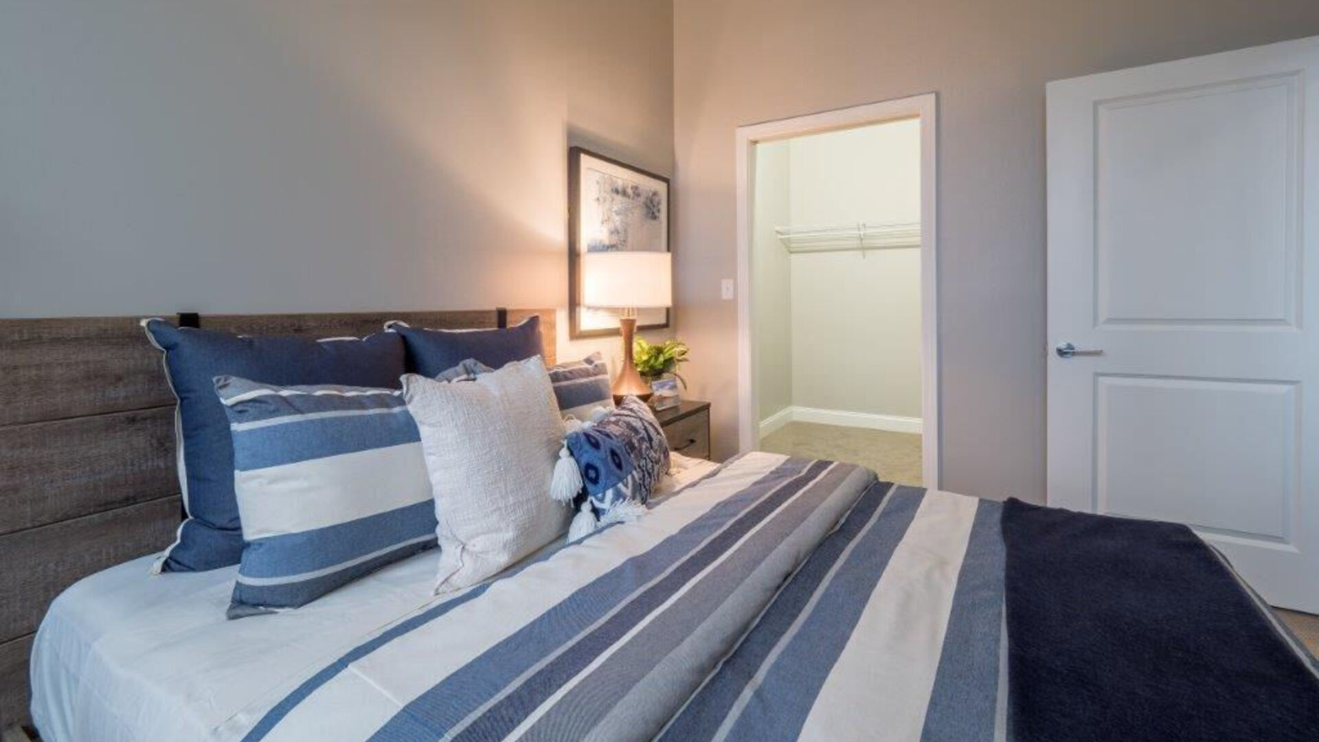 Luxury Apartments in Manchester, NH | Photos of The Residences at Sundial