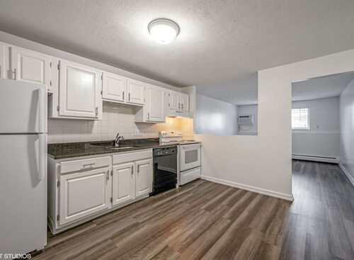 1 Bedroom: Beds - 1: Baths - 1: SqFt Range - 650 to 650