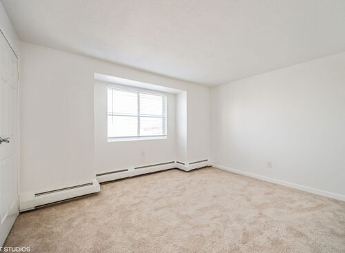 2 Bedroom: Beds - 2: Baths - 1: SqFt Range - 750 to 750