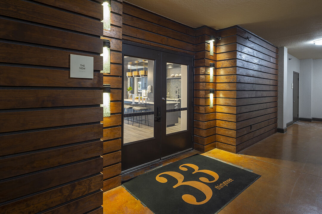 33ThirtyThree Image 93