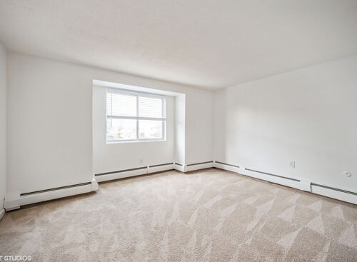 3 Bedroom: Beds - 3: Baths - 2: SqFt Range - 1050 to 1050