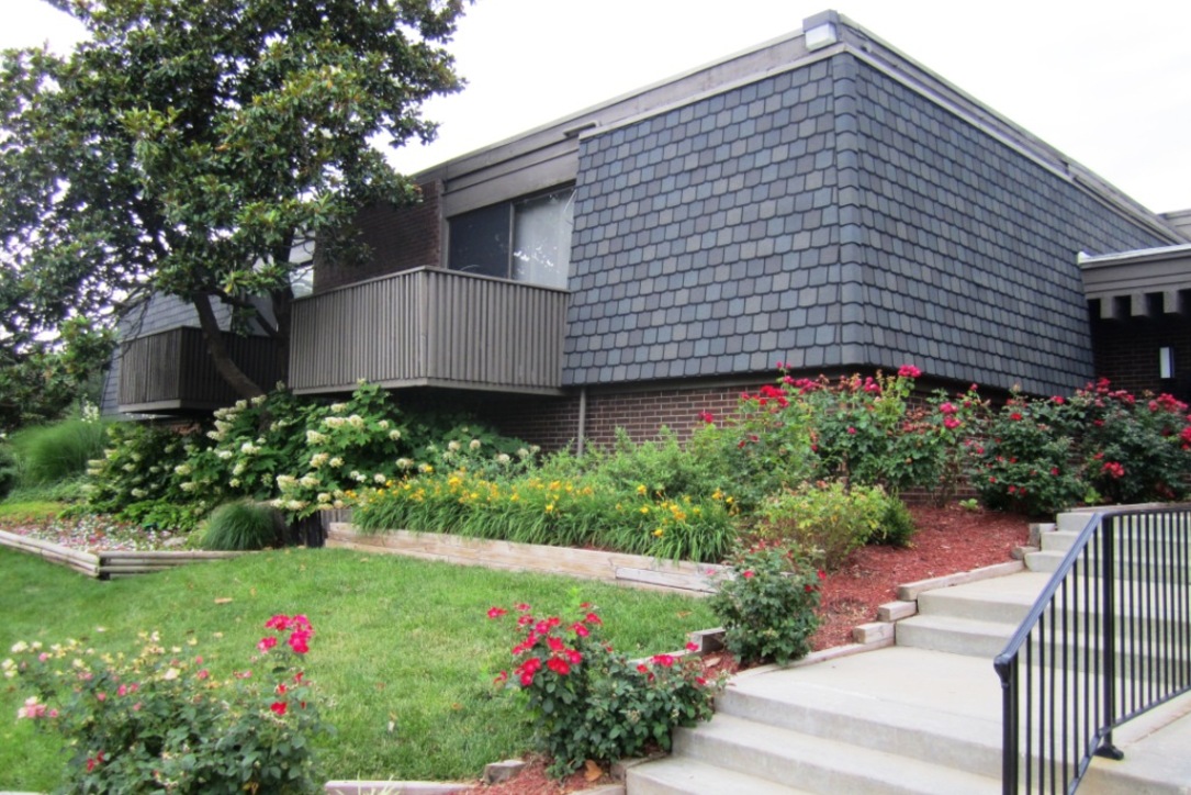 Meadowlark Hill Apartments