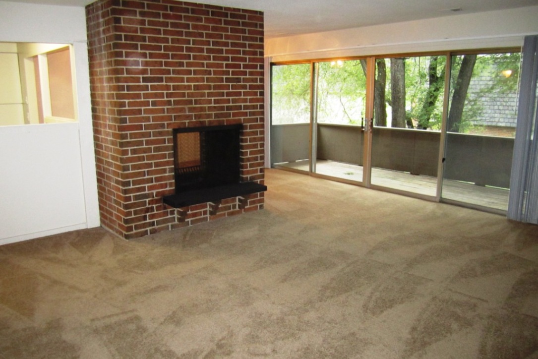 Meadowlark Hill Apartments