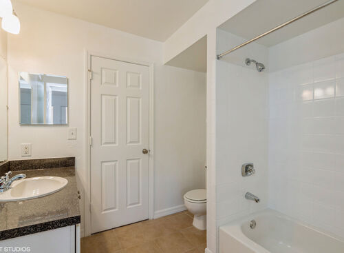 Osprey: Beds - 2: Baths - 1: SqFt Range - 850 to 850