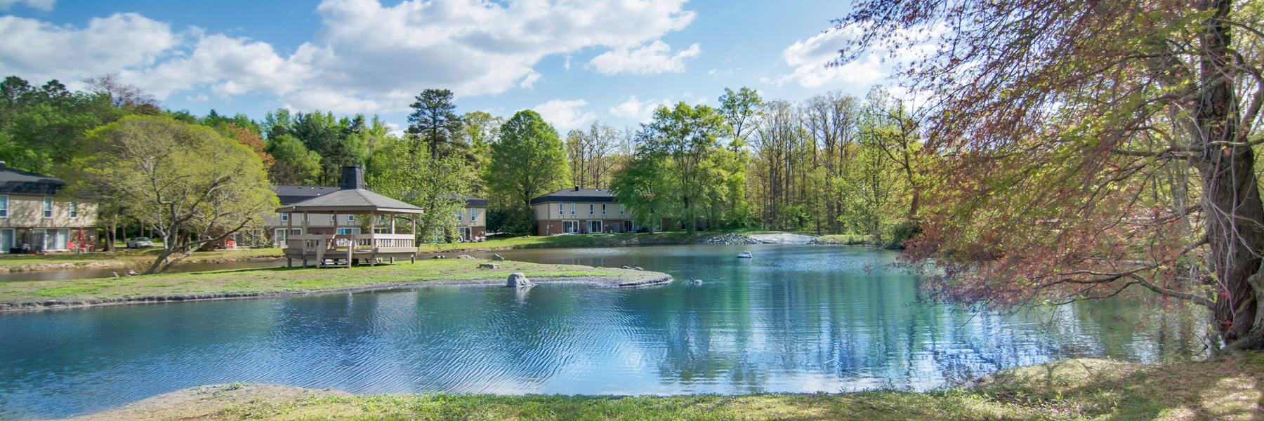 Cloverleaf Lake Townhouse Apartments In North Chesterfield Va Cloverleaf Lake Townhouse Apartments