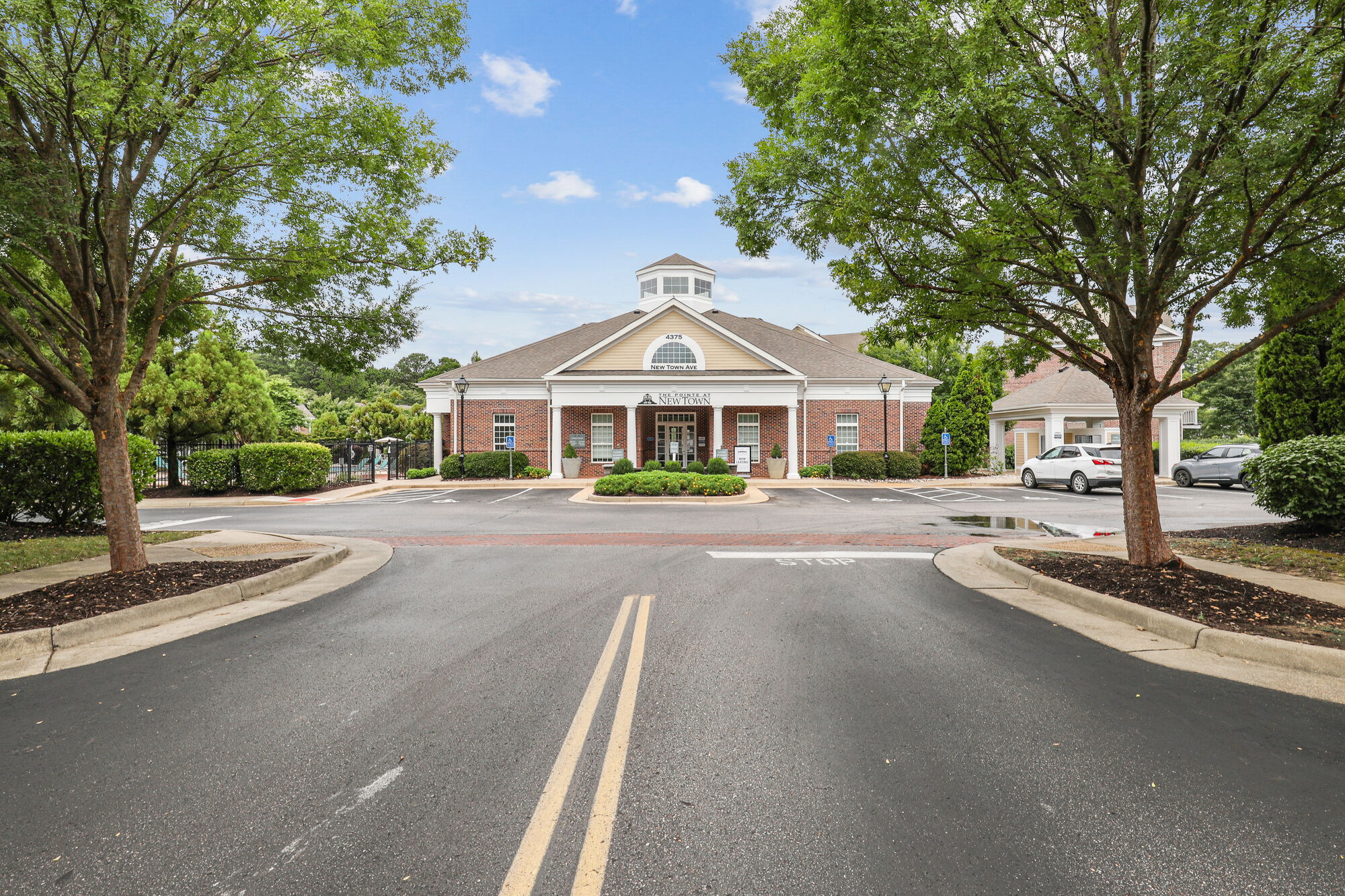The Pointe at New Town Image 35