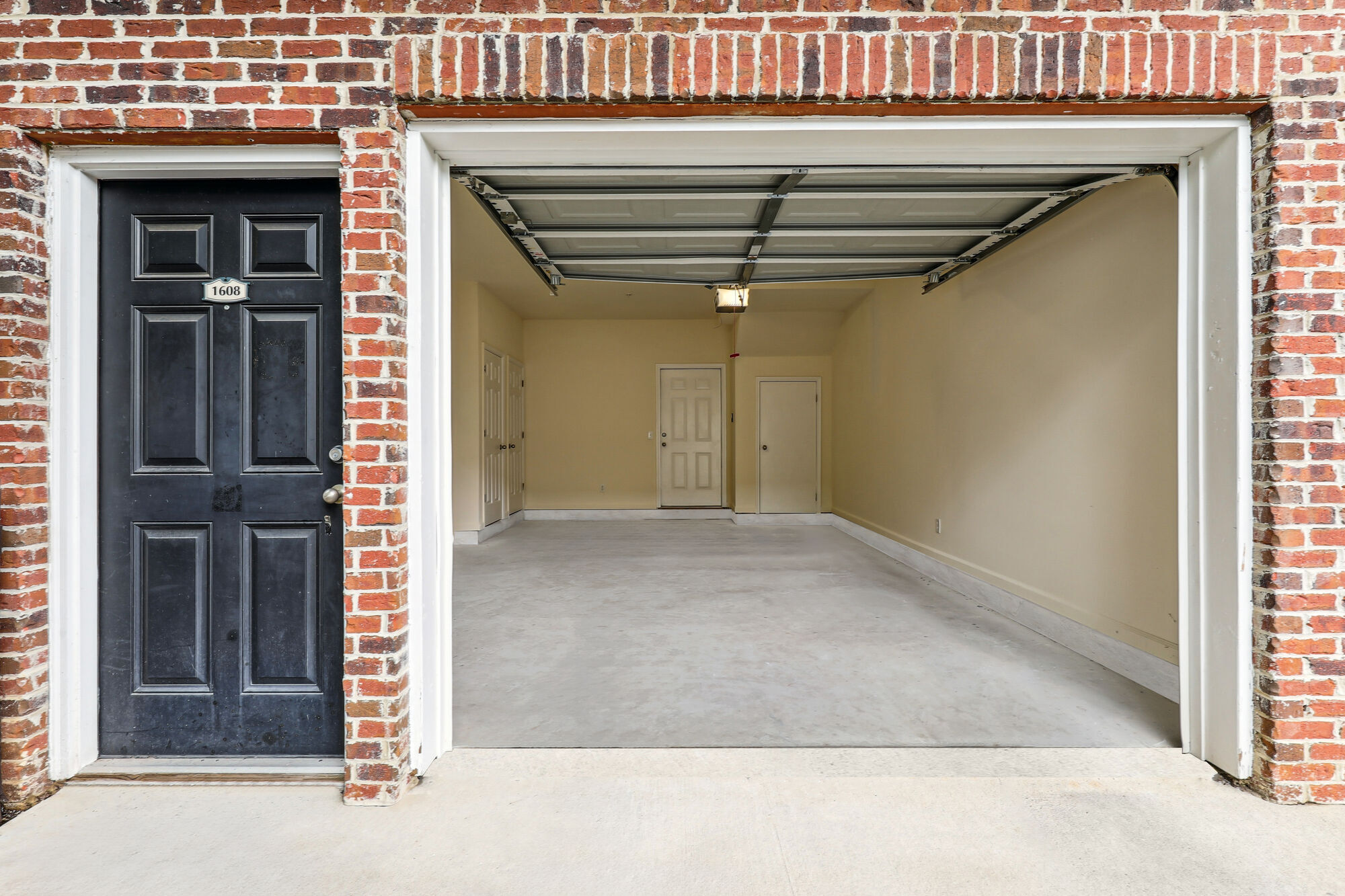 The Pointe at New Town Image 58