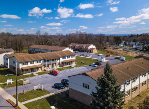 One Bedroom: Beds - 1: Baths - 1: SqFt Range - 665 to 665