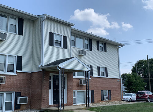 Two Bedroom: Beds - 2: Baths - 1: SqFt Range - 900 to 900